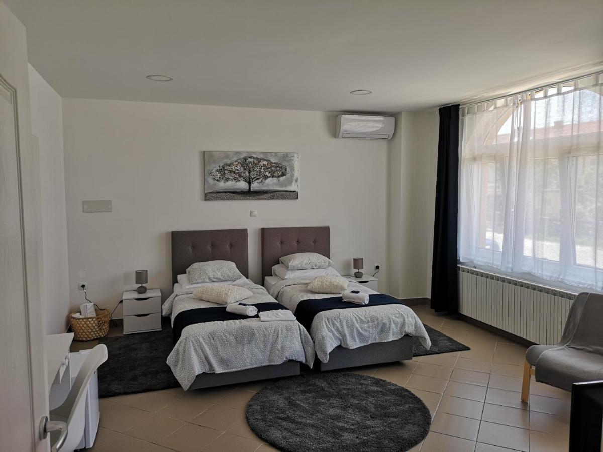 Marko Airport Rooms Velika Gorica Extérieur photo